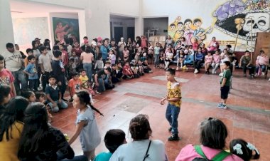 Antorcha celebra a los niños en su día