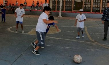 Antorcha impulsa deporte en colonias de CDMX