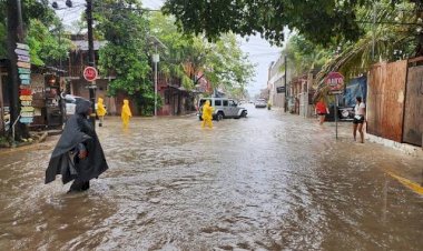 Fuertes lluvias golpean a Tulum