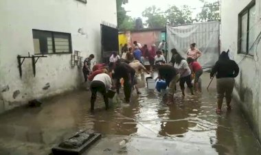 250 familias de Tláhuac, inundadas por colapso de drenaje